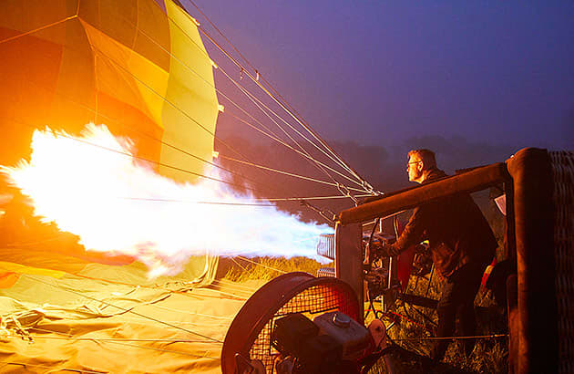 Getting ready for ballooning over the Avon Valley
