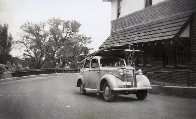 Vauxhall with woodenboards, Caves House, 1950s