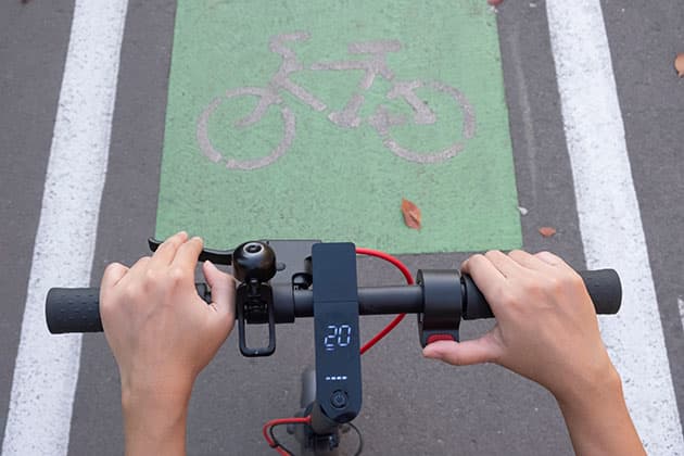 E-scooter handlebars