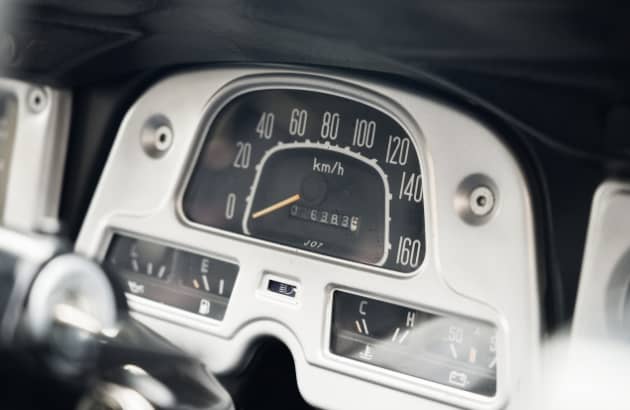 A Toyota LandCruiser BJ42 cluster fitted to a 1979 Toyota LandCruiser BJ40