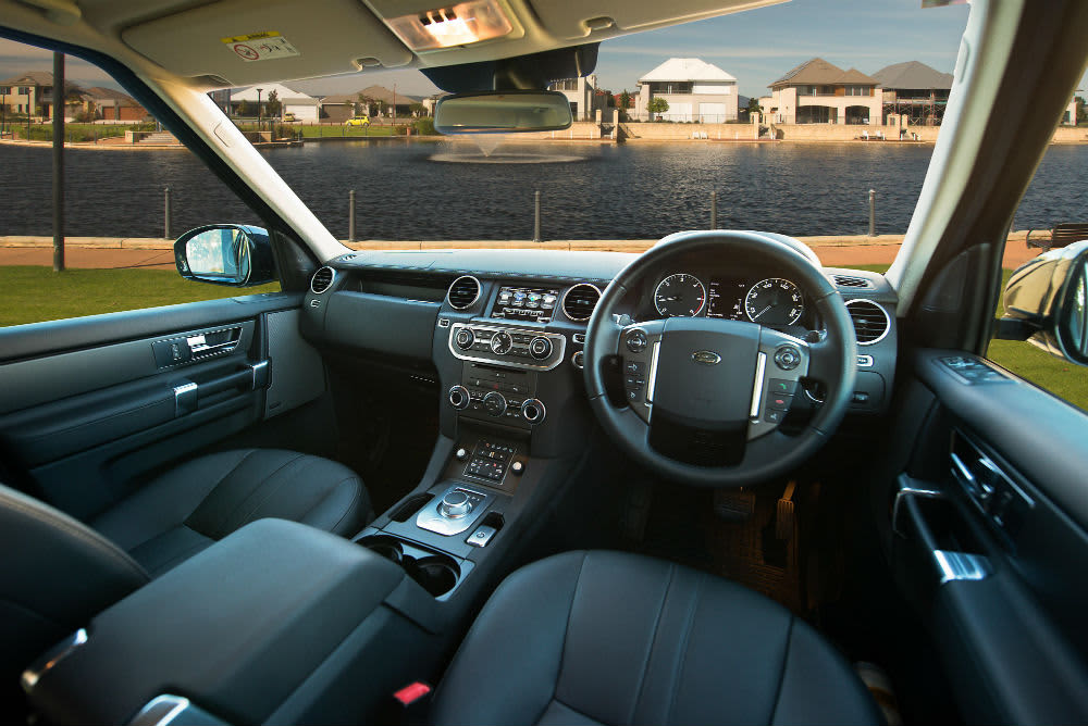 Land Rover Discovery interior