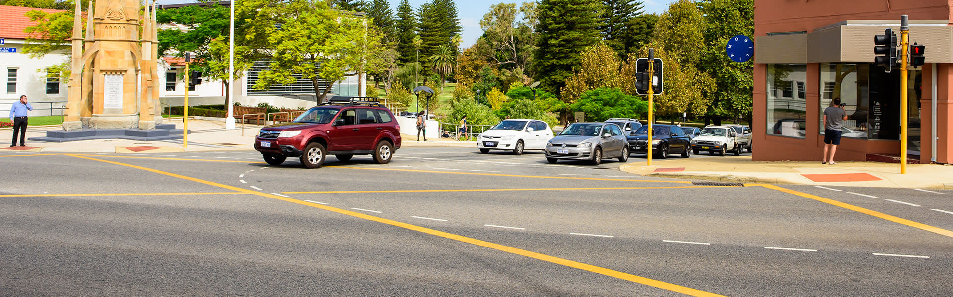 Cars waiting at an intersection