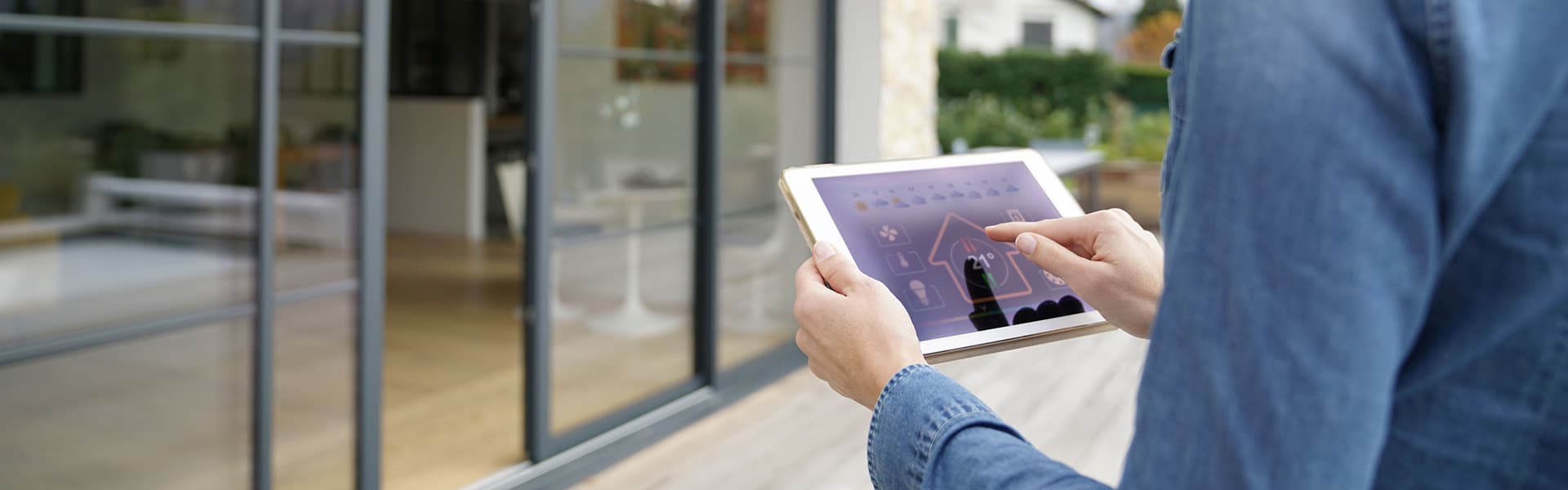 impact-smart-homes-ipad