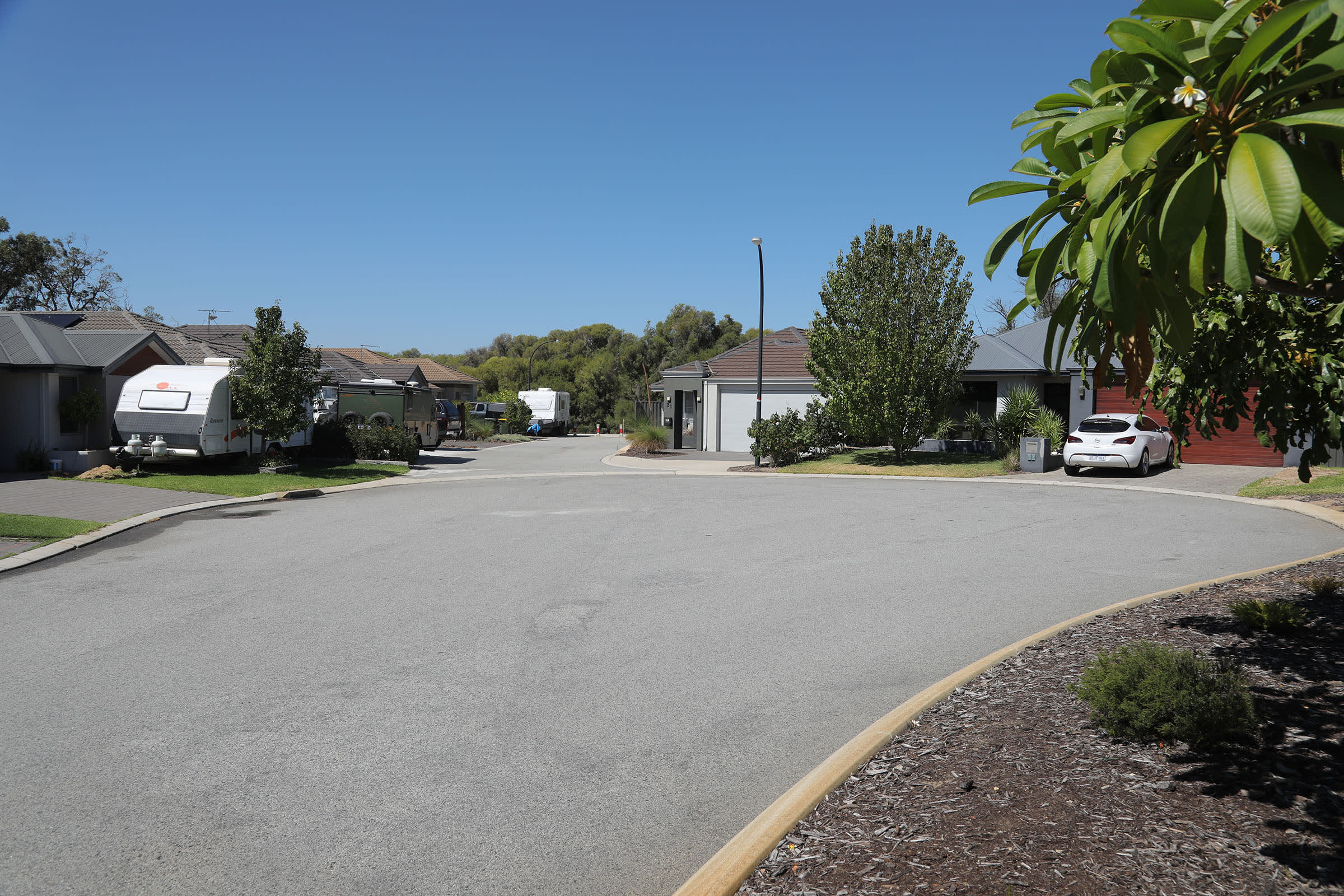 Cul de sac in Petula Court, Aveley
