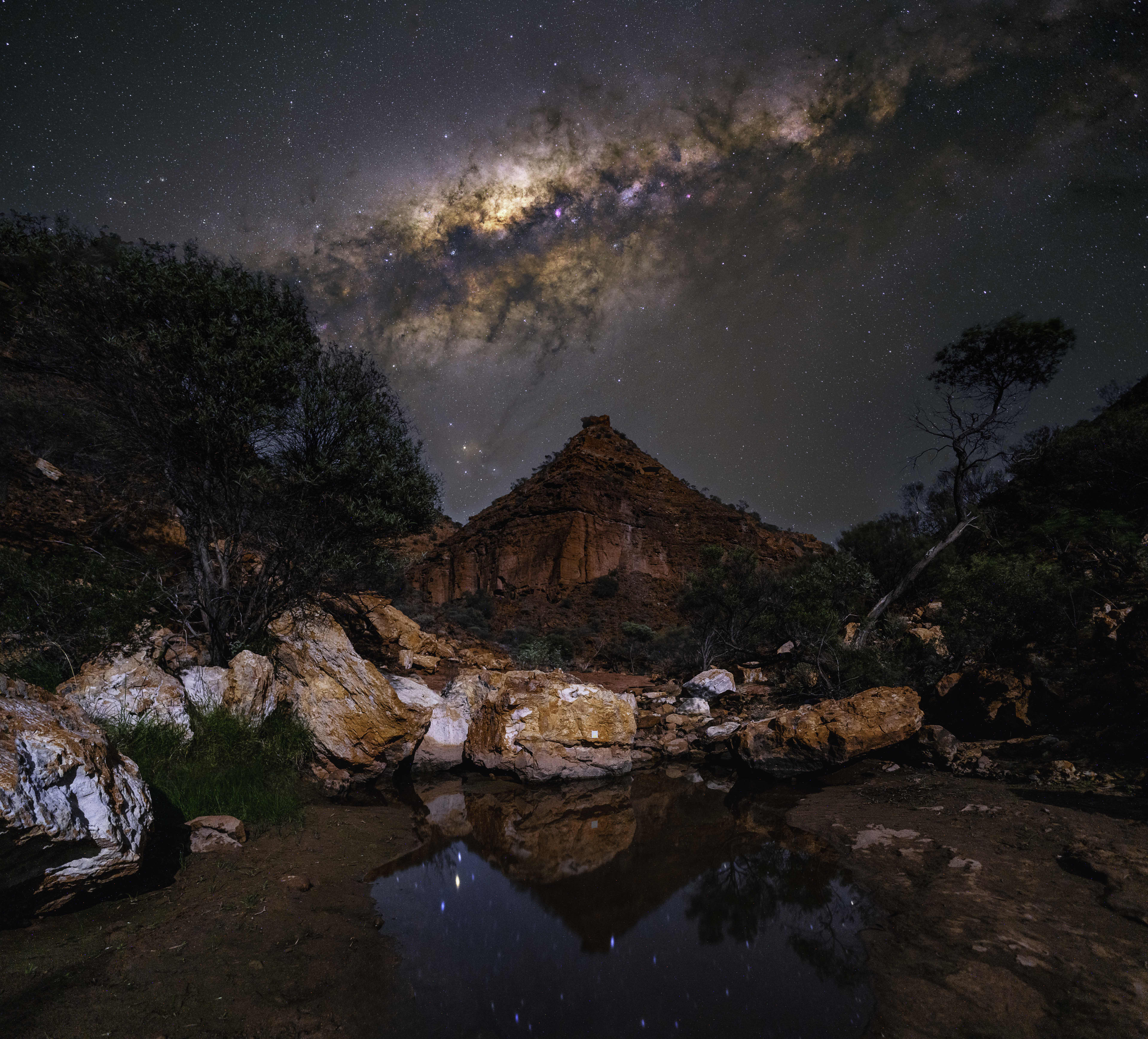 Temple Gorge at night