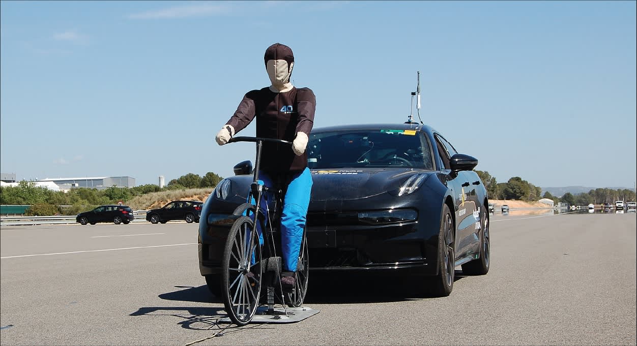 Real- world vehicle crash  testing with a crash test dummy cyclist on  track