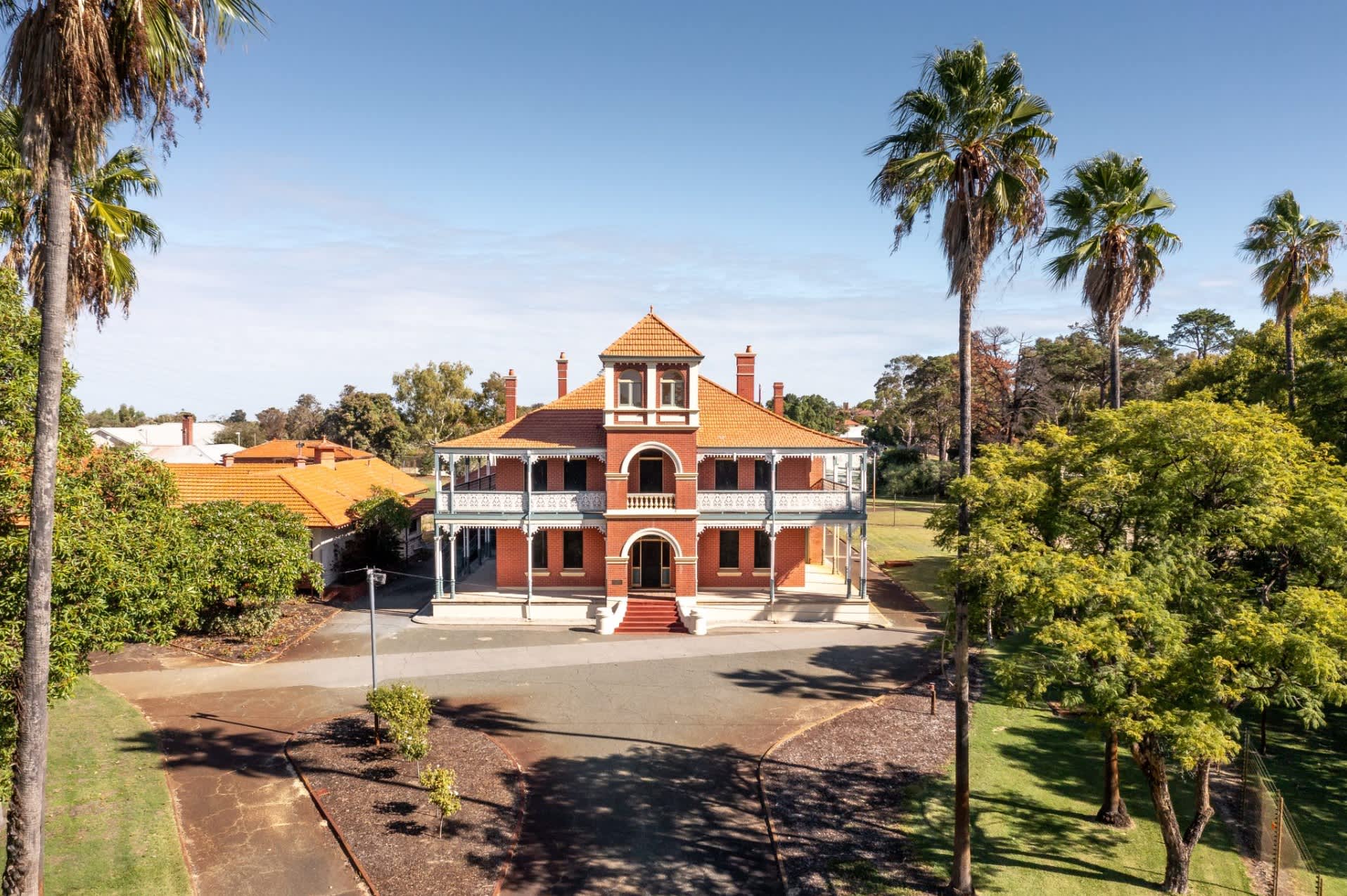 Aerial image of Elizabeth Baillie House surrounded by green lawns