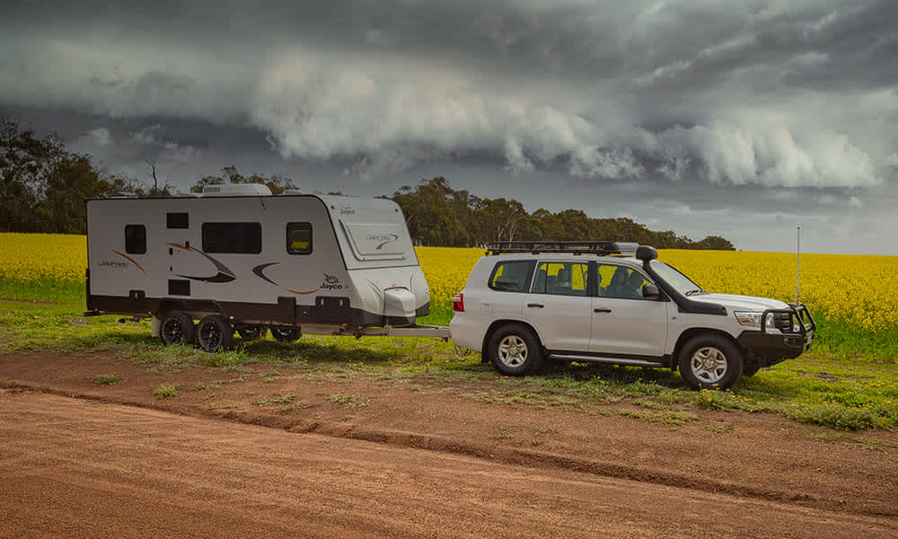 caravan-park-etiquette-4wd-caravan-clouds