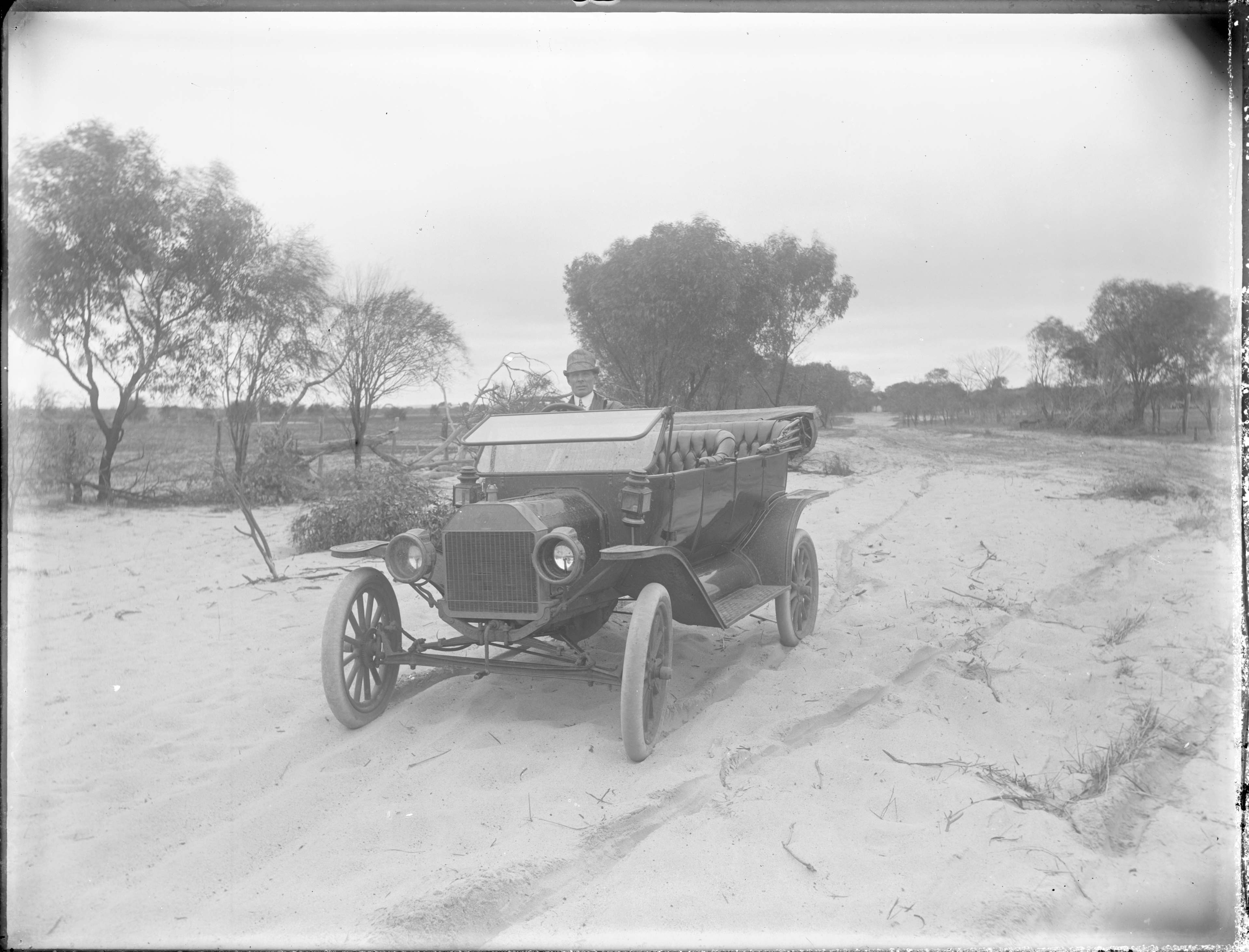A vehicle driving on the Great Eastern Highway, 1914.